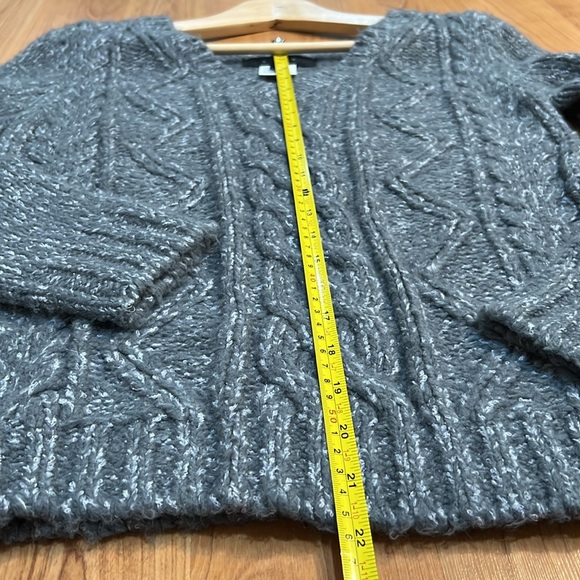 NWOT b + a b V neck sweater - Picture 6 of 12